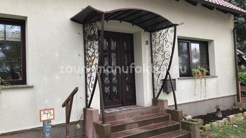 Eingangsüberdachung - Nahaufnahme (3 von 6)